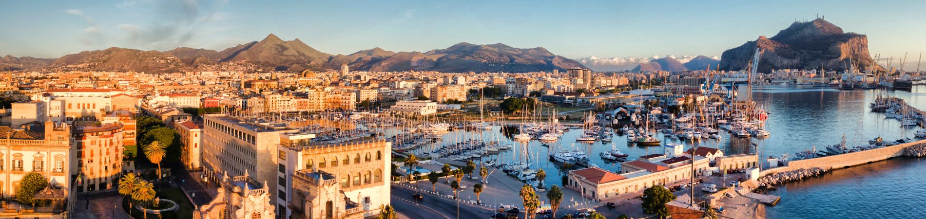 Palermo – Altstadt und Hafen mit arabisch-normannischer Architektur